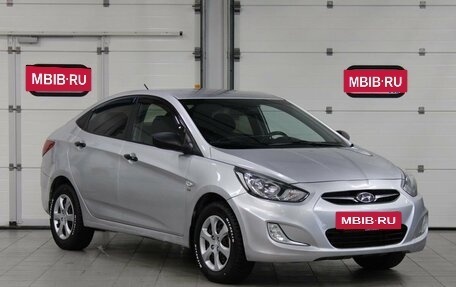 Hyundai Solaris II рестайлинг, 2011 год, 657 000 рублей, 3 фотография