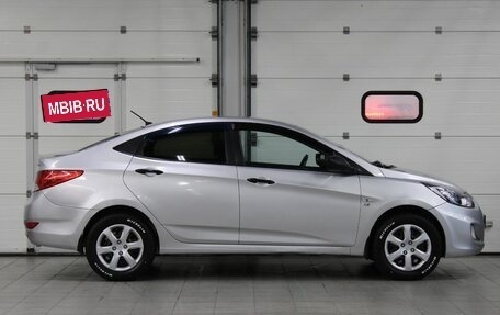 Hyundai Solaris II рестайлинг, 2011 год, 657 000 рублей, 4 фотография