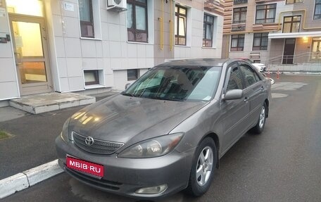 Toyota Camry V40, 2002 год, 780 000 рублей, 1 фотография