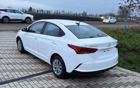 Hyundai Solaris II рестайлинг, 2021 год, 1 399 999 рублей, 3 фотография