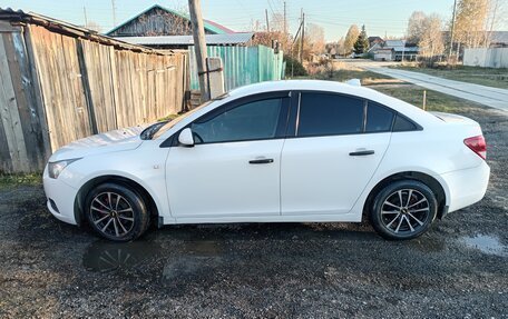 Chevrolet Cruze II, 2011 год, 680 000 рублей, 3 фотография