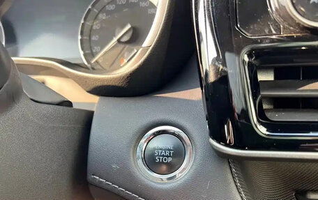 Toyota Highlander, 2024 год, 8 фотография