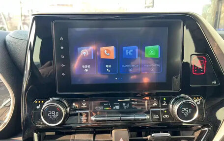 Toyota Highlander, 2024 год, 20 фотография