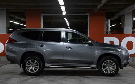 Mitsubishi Pajero Sport III рестайлинг, 2017 год, 3 249 000 рублей, 4 фотография