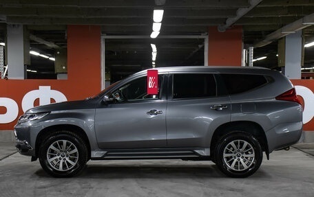 Mitsubishi Pajero Sport III рестайлинг, 2017 год, 3 249 000 рублей, 8 фотография