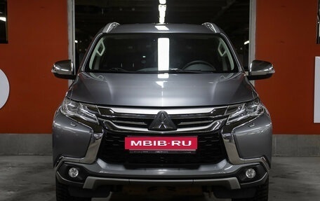 Mitsubishi Pajero Sport III рестайлинг, 2017 год, 3 249 000 рублей, 2 фотография