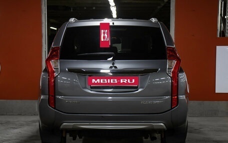 Mitsubishi Pajero Sport III рестайлинг, 2017 год, 3 249 000 рублей, 6 фотография