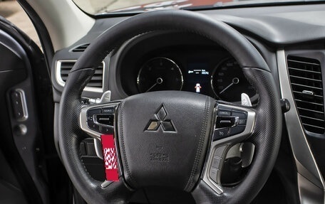 Mitsubishi Pajero Sport III рестайлинг, 2017 год, 3 249 000 рублей, 17 фотография