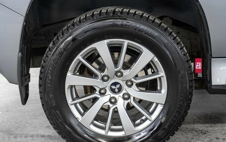 Mitsubishi Pajero Sport III рестайлинг, 2017 год, 3 249 000 рублей, 24 фотография