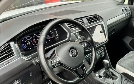 Volkswagen Tiguan II, 2020 год, 2 300 000 рублей, 23 фотография