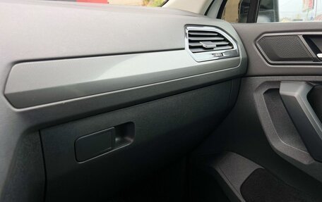 Volkswagen Tiguan II, 2020 год, 2 300 000 рублей, 26 фотография