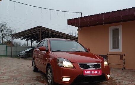 KIA Rio II, 2009 год, 675 000 рублей, 2 фотография
