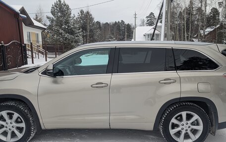 Toyota Highlander III, 2014 год, 3 200 000 рублей, 3 фотография