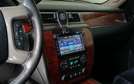 Chevrolet Tahoe III, 2013 год, 2 250 000 рублей, 5 фотография