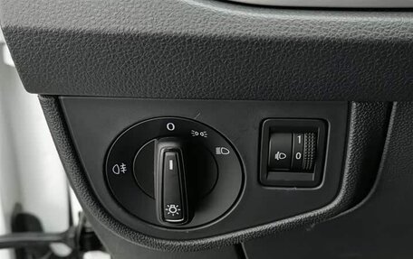 Volkswagen Polo, 2023 год, 1 500 000 рублей, 21 фотография