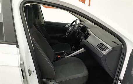 Volkswagen Polo, 2023 год, 1 500 000 рублей, 23 фотография