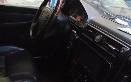 Mercedes-Benz G-Класс W463 рестайлинг _ii, 1999 год, 1 600 000 рублей, 15 фотография