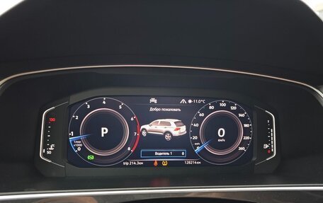 Volkswagen Tiguan II, 2019 год, 2 350 000 рублей, 10 фотография