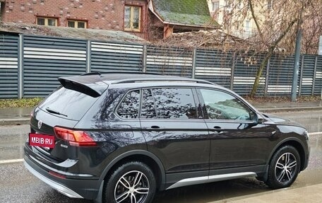 Volkswagen Tiguan II, 2019 год, 2 350 000 рублей, 3 фотография