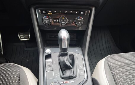 Volkswagen Tiguan II, 2019 год, 2 350 000 рублей, 11 фотография