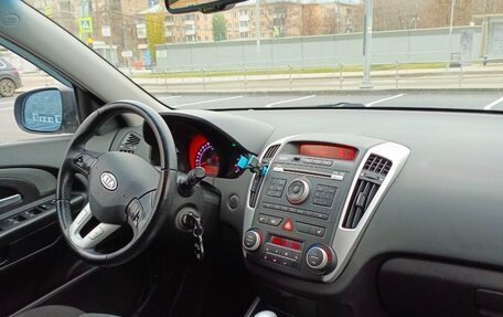 KIA cee'd I рестайлинг, 2010 год, 980 000 рублей, 11 фотография