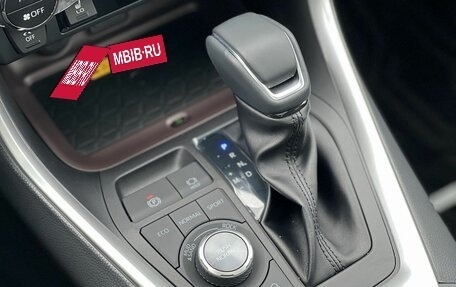 Toyota RAV4, 2025 год, 4 050 000 рублей, 23 фотография