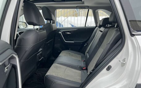 Toyota RAV4, 2025 год, 4 050 000 рублей, 27 фотография