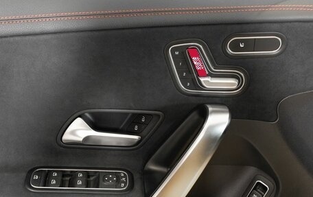 Mercedes-Benz CLA, 2019 год, 2 950 000 рублей, 8 фотография