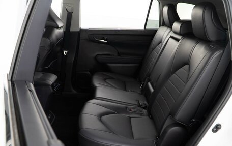 Toyota Highlander, 2021 год, 5 819 888 рублей, 10 фотография