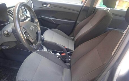 Hyundai Solaris II рестайлинг, 2019 год, 882 300 рублей, 11 фотография