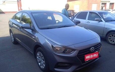 Hyundai Solaris II рестайлинг, 2019 год, 882 300 рублей, 2 фотография