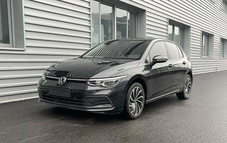 Volkswagen Golf VIII, 2022 год, 2 155 000 рублей, 1 фотография