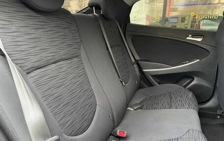 Hyundai Solaris II рестайлинг, 2015 год, 1 010 000 рублей, 11 фотография