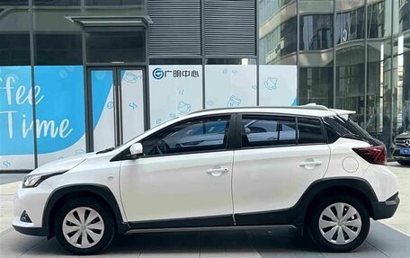 Toyota Yaris, 2022 год, 1 595 000 рублей, 7 фотография