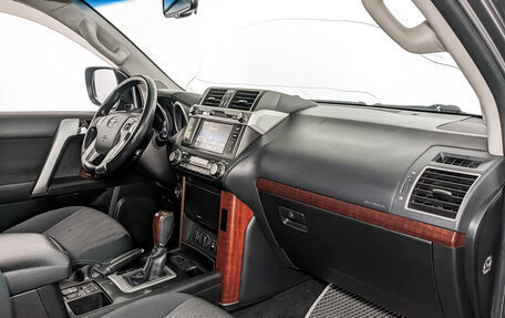 Toyota Land Cruiser Prado 150 рестайлинг 2, 2016 год, 3 715 000 рублей, 11 фотография