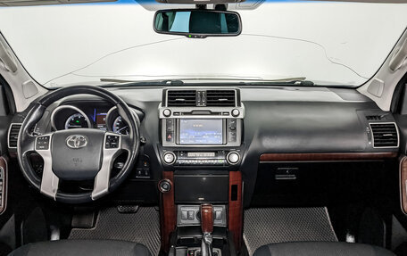 Toyota Land Cruiser Prado 150 рестайлинг 2, 2016 год, 3 715 000 рублей, 14 фотография