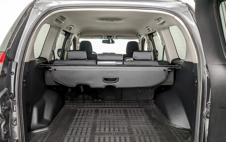 Toyota Land Cruiser Prado 150 рестайлинг 2, 2016 год, 3 715 000 рублей, 10 фотография