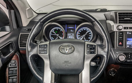 Toyota Land Cruiser Prado 150 рестайлинг 2, 2016 год, 3 715 000 рублей, 22 фотография