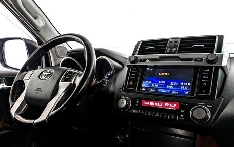 Toyota Land Cruiser Prado 150 рестайлинг 2, 2016 год, 3 715 000 рублей, 29 фотография