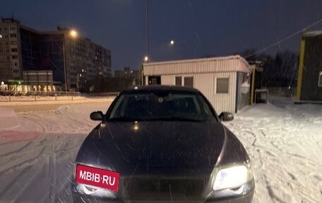 Volvo S80 II рестайлинг 2, 2002 год, 400 000 рублей, 1 фотография