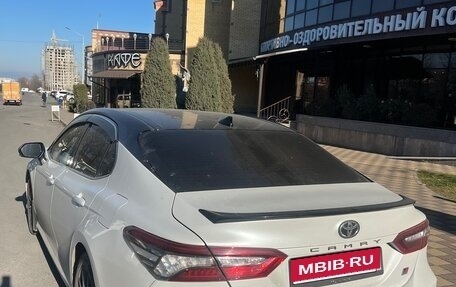 Toyota Camry, 2021 год, 2 800 000 рублей, 1 фотография