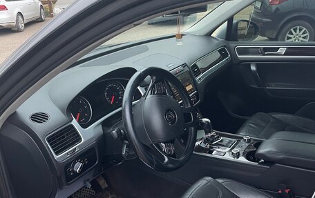 Volkswagen Touareg III, 2010 год, 1 750 000 рублей, 8 фотография