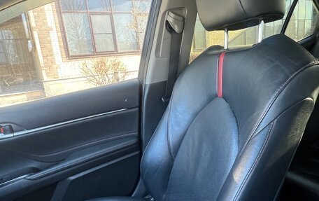 Toyota Camry, 2021 год, 2 800 000 рублей, 6 фотография