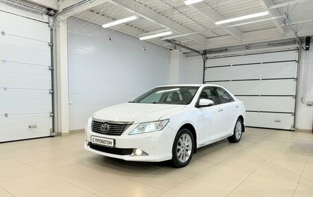 Toyota Camry, 2013 год, 1 799 999 рублей, 2 фотография