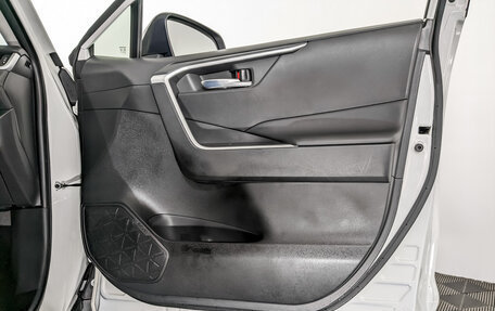 Toyota RAV4, 2020 год, 3 350 000 рублей, 25 фотография