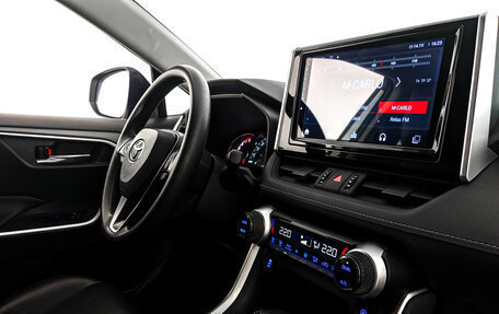 Toyota RAV4, 2020 год, 3 350 000 рублей, 28 фотография