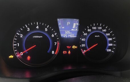 Hyundai Solaris II рестайлинг, 2012 год, 602 000 рублей, 9 фотография