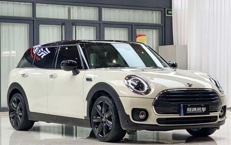 MINI Clubman, 2022 год, 3 250 000 рублей, 2 фотография