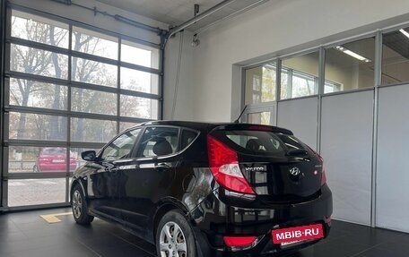 Hyundai Solaris II рестайлинг, 2012 год, 602 000 рублей, 4 фотография