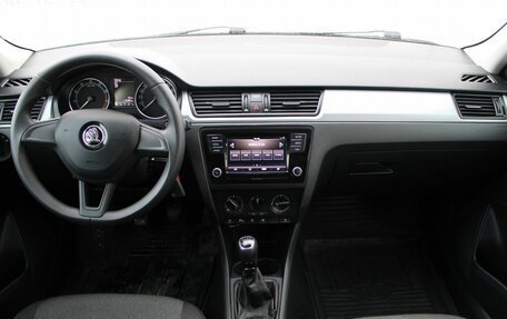 Skoda Rapid I, 2018 год, 1 199 000 рублей, 7 фотография